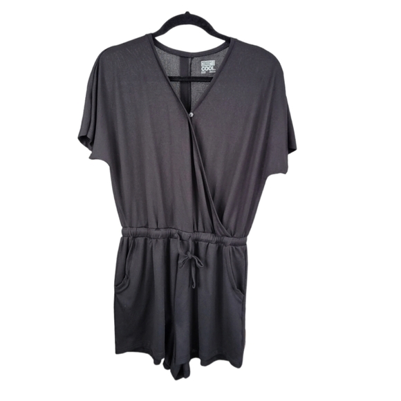 32 DEGREES Jersey Knit Black V Neck Shorts Romper Sz XS - Picture 8 of 11